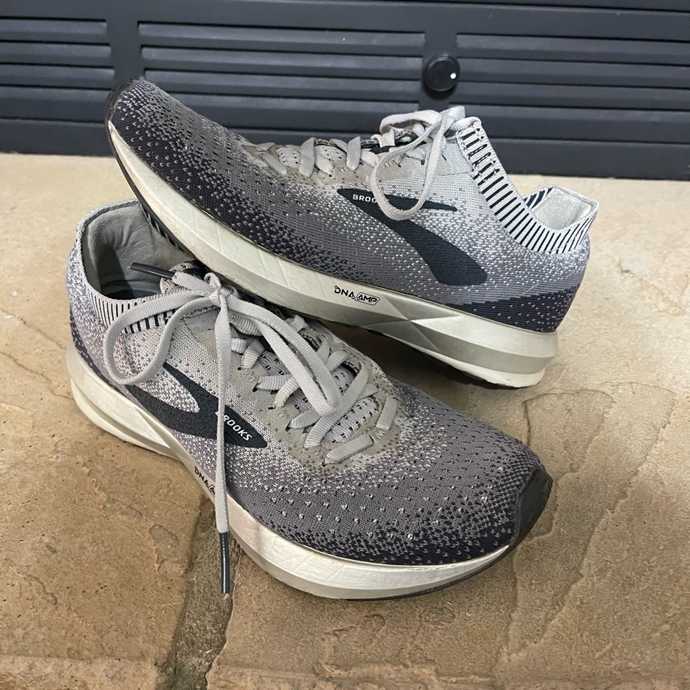 Brooks Gray and Black Athletic Shoes with Cushioned Midsole and Knit Upper